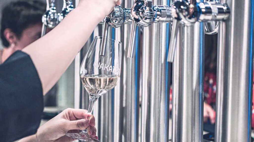 Vin japonais, Saké dans la restauration Française Wazake saké Francais, pour brasserie. Photo de Wazake.