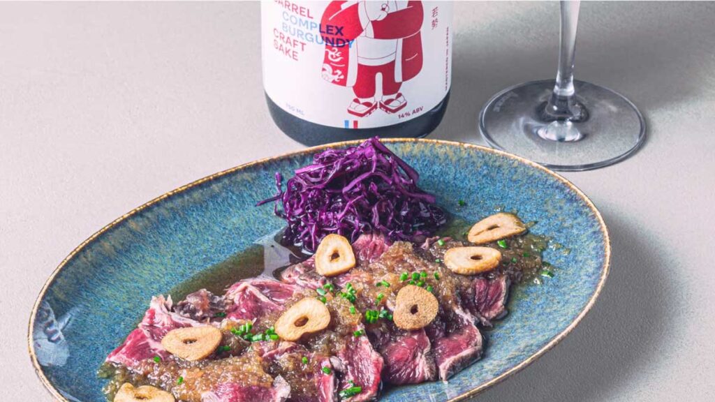 Saké en accompagnement parfait dans la restauration Française. Wazake saké Francais, pour brasserie. Photo de Wazake.