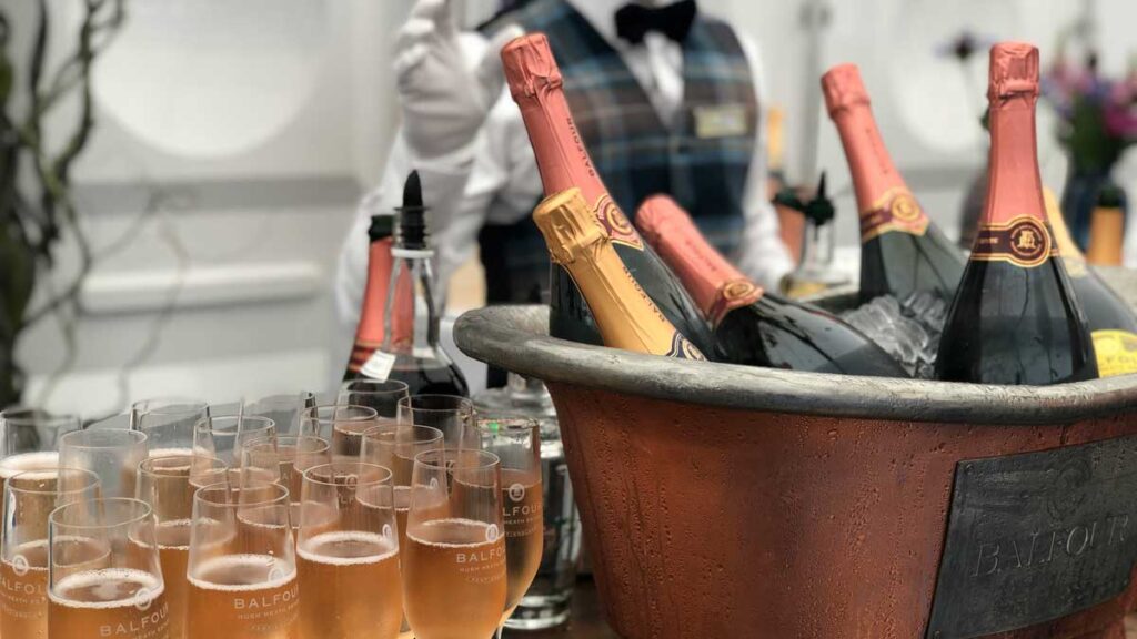 Bar à vin effervescents photo de Becky Fantham sur unsplash