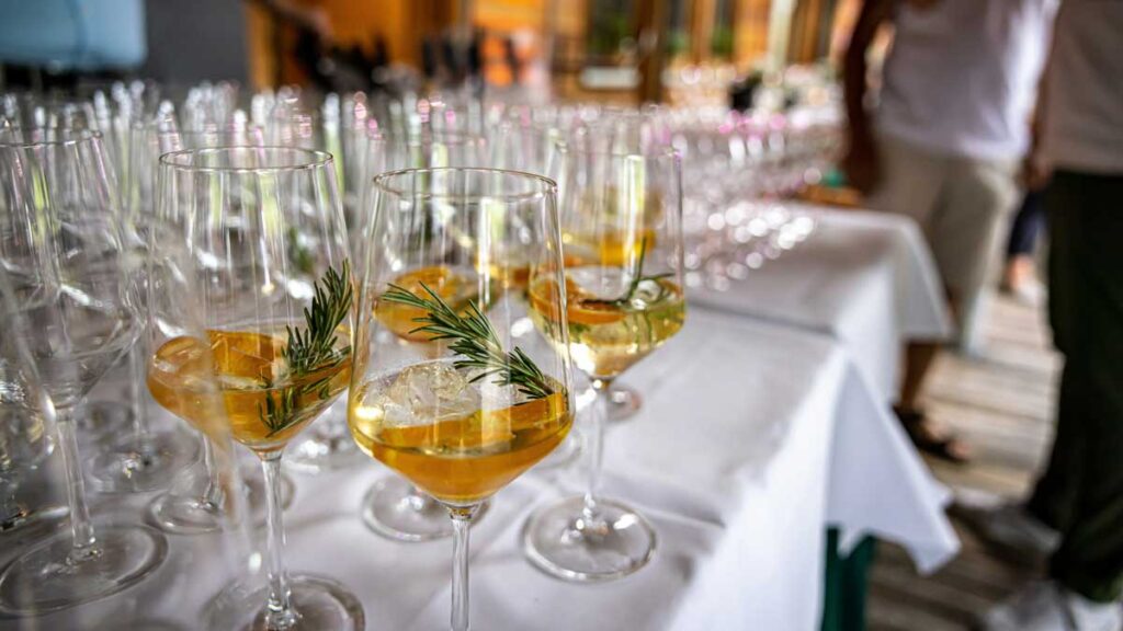 Spritz hugo alternative ete photo de Stefan schauberger sur unsplash