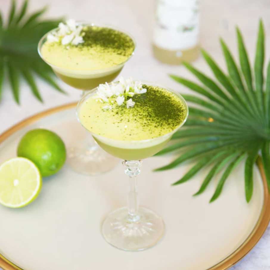 Cocktail à base de jus de citron professionnel le Thé vert Matcha Sour