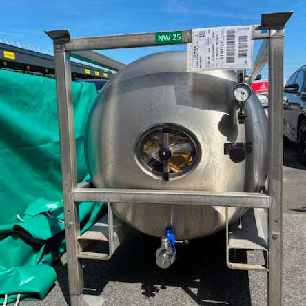 Tanks à biere Paris reception à l'entrepot de Milliet en Ile de France.