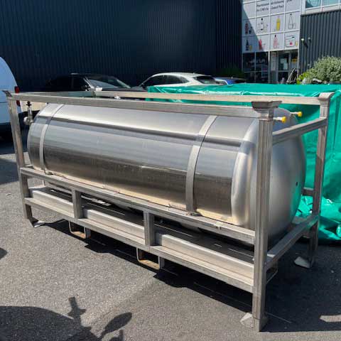 Tanks à biere Paris reception à l'entrepot de Milliet en Ile de France.