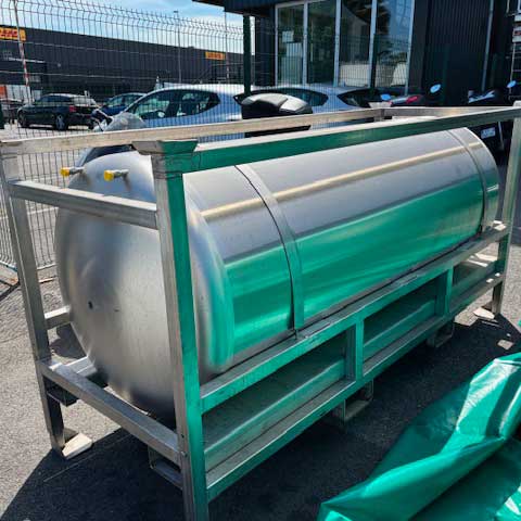 Unboxing de Tanks à biere à Paris, Milliet en Ile de France.